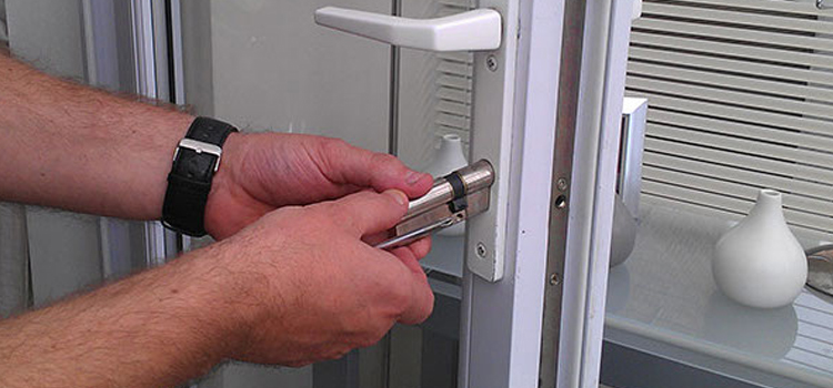 Commercial Door Lock Repair in Oildale